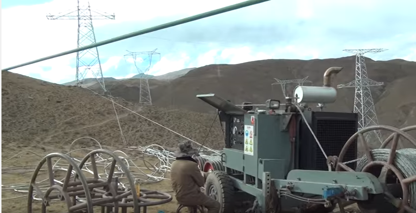 Laatste bedrijfsblogs Voor het project van 500 kW luchtlijnen met transmissie-instrumenten,wat voor instrumenten en uitrusting zijn er nodig?