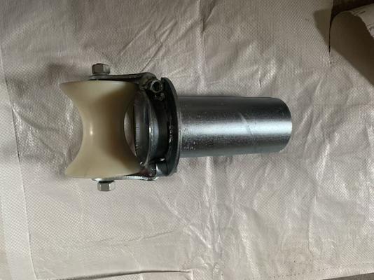 kopen Heavy-Duty Steel Bellmouth Cable Roller met 1 jaar garantie en 4,3 kg gewicht voor gladde kabelinstallatie online manufacture