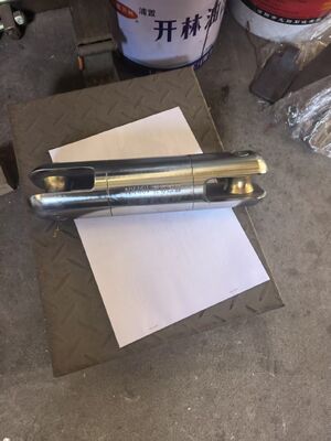 kopen Heavy-Duty 8 Ton Swivel Wire Rope Connector with High-Strength Alloy Steel and Anti-Twist Swivel Design online manufacture