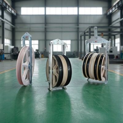 916 mm Diameter 20-150kN Nominale belasting MC Nylon-schaaf-stringing blokken en kabel trekblokken voor installatie van elektriciteitslijnen